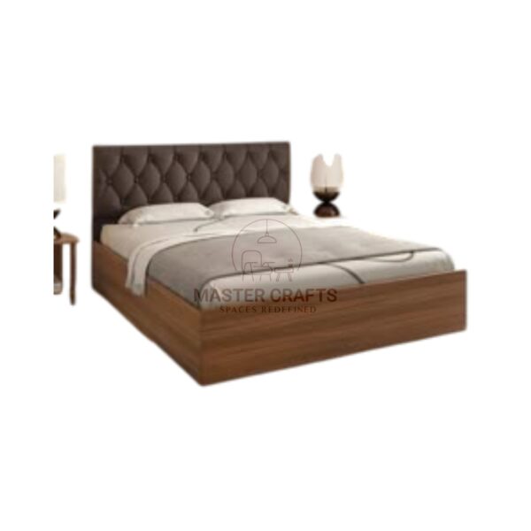 Luxurious King Platform Bed with Diamond Tufted Headboard